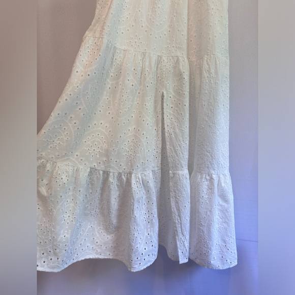 STUDIO White Eyelet Maxi Dress - Picture 5 of 7